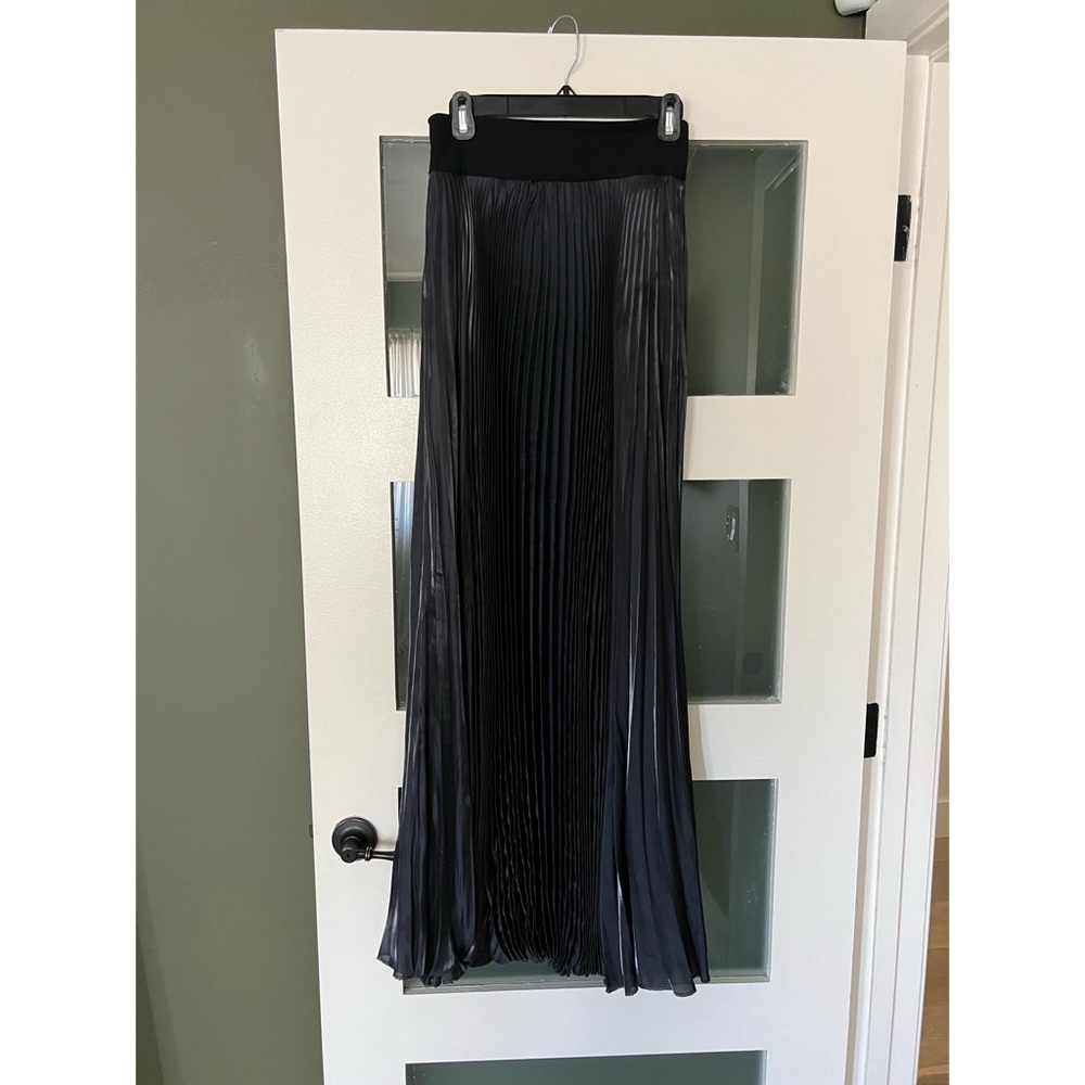 Galvan Pleated skirt, metallic navy with black waistband